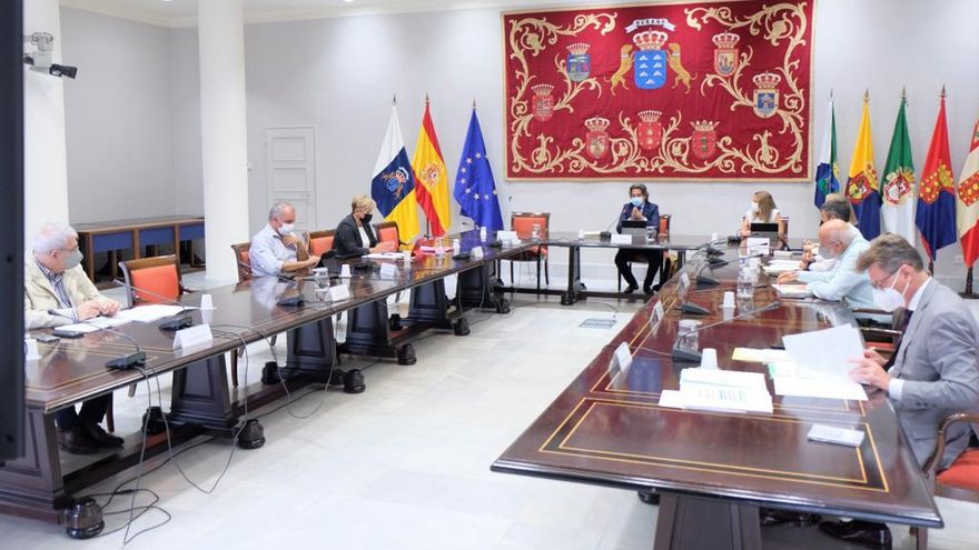 Mesa del Parlamento de Canarias, este lunes