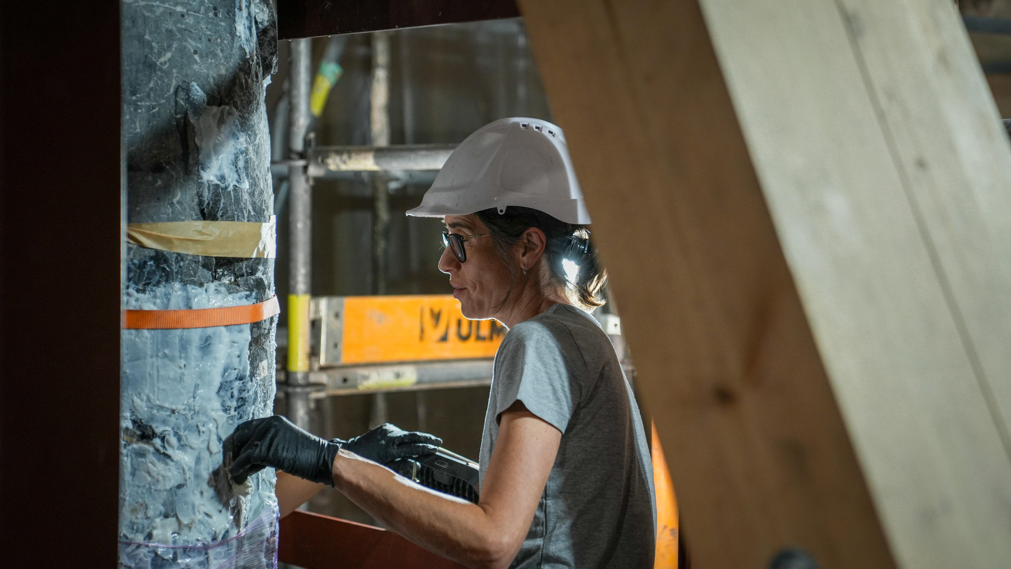 Visita a la zona afectada por el incendio del pasado 8 de agosto y comprueban el estado de los trabajos de restauración en la Mezquita-Catedral