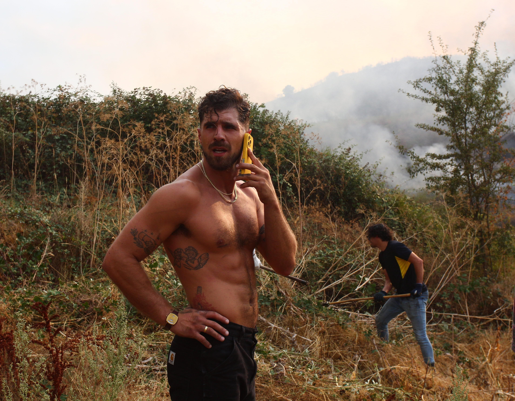 Así lucharon contra el fuego los vecinos de Molinaseca