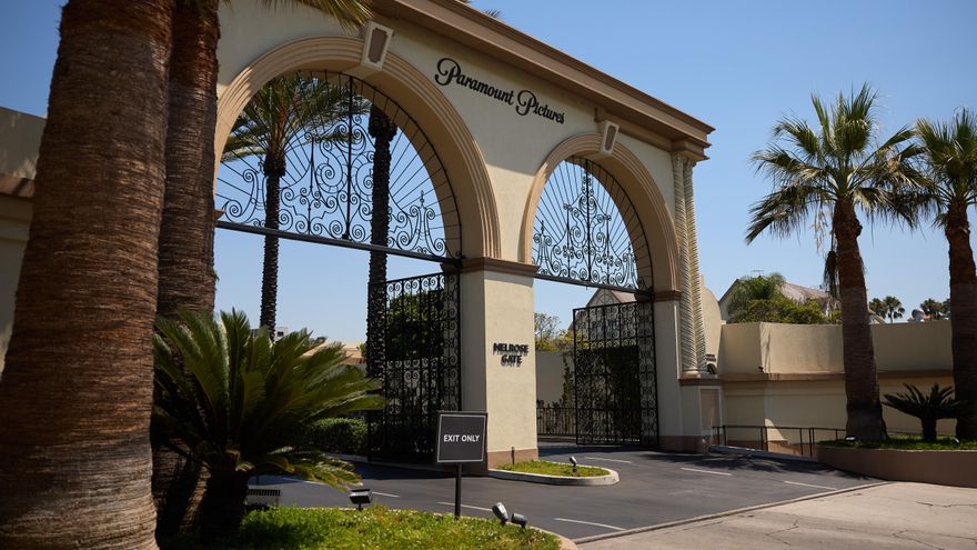 Por qué Paramount ha lanzado una OPA hostil por Warner Bros Discovery y qué pasará ahora con la oferta de Netflix