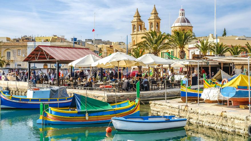 La isla del Mediterráneo donde disfrutar de ciudades declaradas Patrimonio de la Humanidad y playas de aguas cristalinas