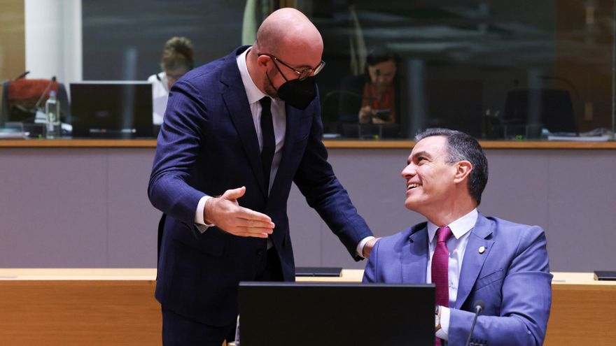 Sánchez respalda el papel de Nadia Calviño en la reforma laboral y niega que haya intromisión: "Afecta a cinco ministerios"