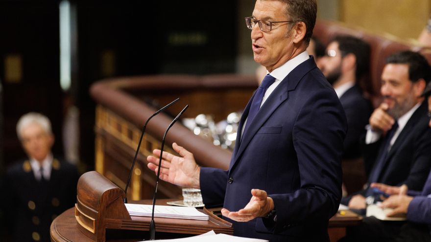 El líder del PP y candidato a la Presidencia del Gobierno, Alberto Núñez Feijóo, interviene durante la primera sesión del debate de investidura del líder del PP