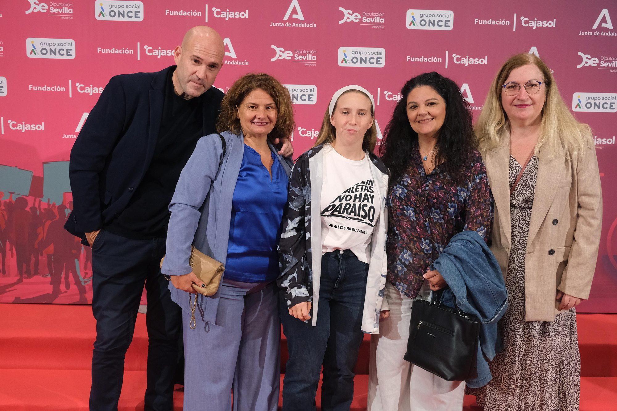 La premiada Natalia Rodríguez, junto a sus acompañantes.