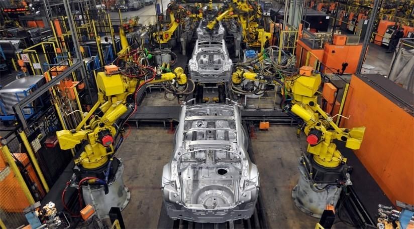 China domina la producción mundial de baterías y coches eléctricos.