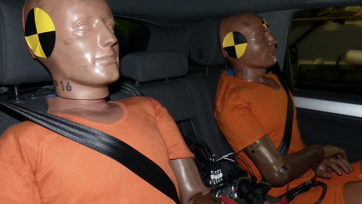 El Hybrid III, desarrollado en los años setenta, sigue siendo el modelo más utilizado en los test de choque