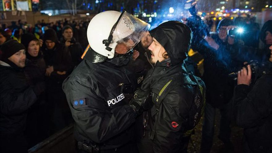 Una marcha islamófoba reúne a 18.000 manifestantes en Dresde