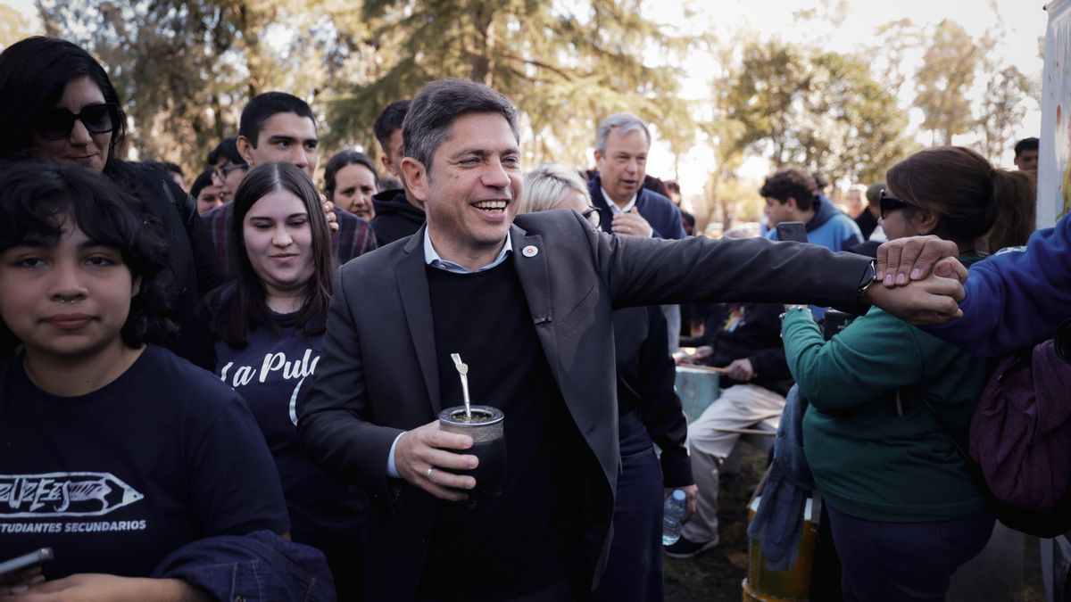 Axel Kicillof en campaña