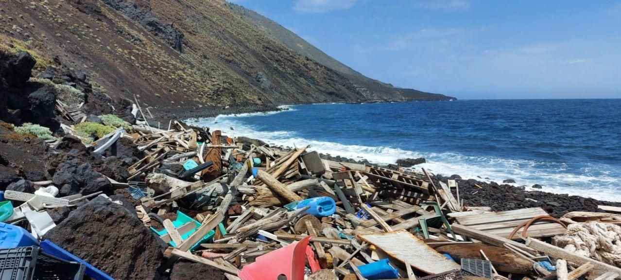 En la limpieza no se utilizarán medios mecánicos para evitar la alteración del litoral de la playa.