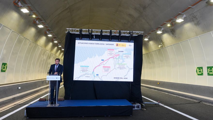 El ministro de Transportes y Movilidad Sostenible, Óscar Puente, preside la puesta en servicio del nuevo ramal de continuidad entre Sierrapando y Barreda, en el nudo de Torrelavega