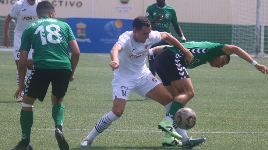 El Unión Sur Yaiza se estrena con victoria en la Segunda RFEF