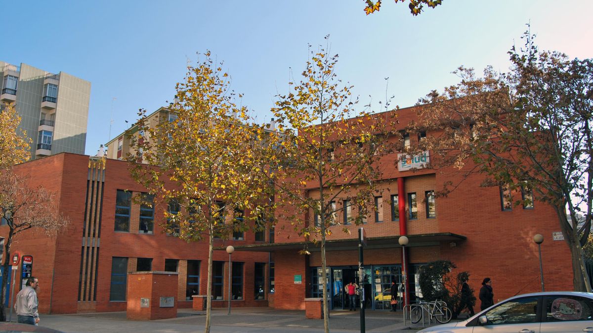 Denuncian 20 días de espera en Atención Primaria y un año para especialistas en el barrio zaragozano de La Jota