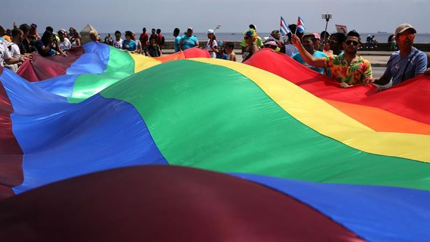 Miles marchan en EE.UU. por los derechos de los homosexuales y contra Trump