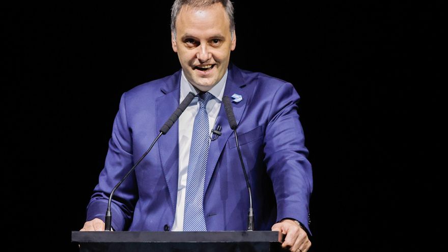 Las delirantes explicaciones del jefe de Gabinete de Milei sobre los 500.000 dólares que tenía sin declarar