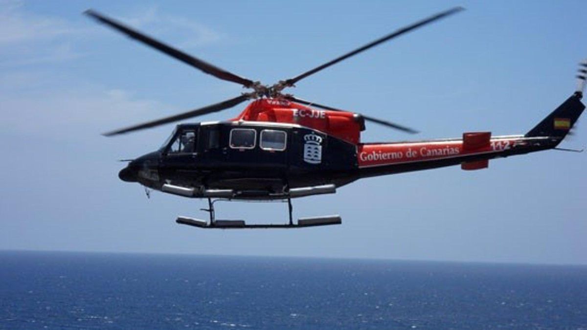 Helicóptero del Grupo de Emergencias y Salvamento (GES) del Gobierno de Canarias