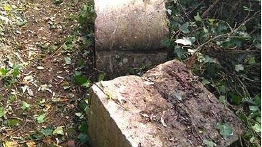 La portalada histórica de la Casa Salud Valdecilla entra en la Lista Roja de patrimonio en riesgo de desaparecer