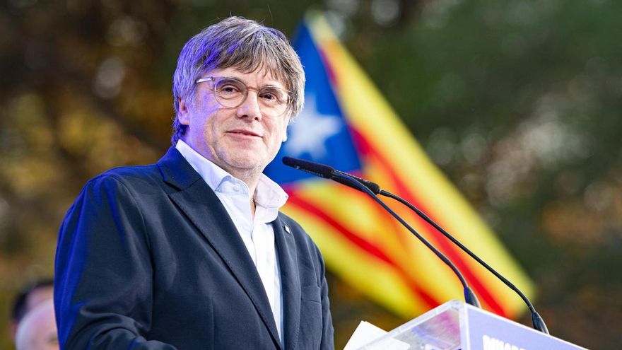 El expresident de la Generalitat, Carles Puigdemont, en el acto de fin de campaña de Junts