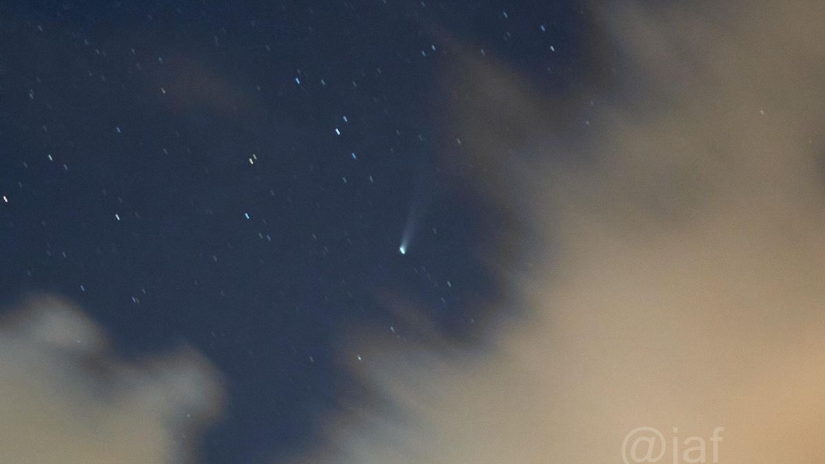 Imagen del cometa Lemmon captada la semana pasada desde el Valle de Aridane.