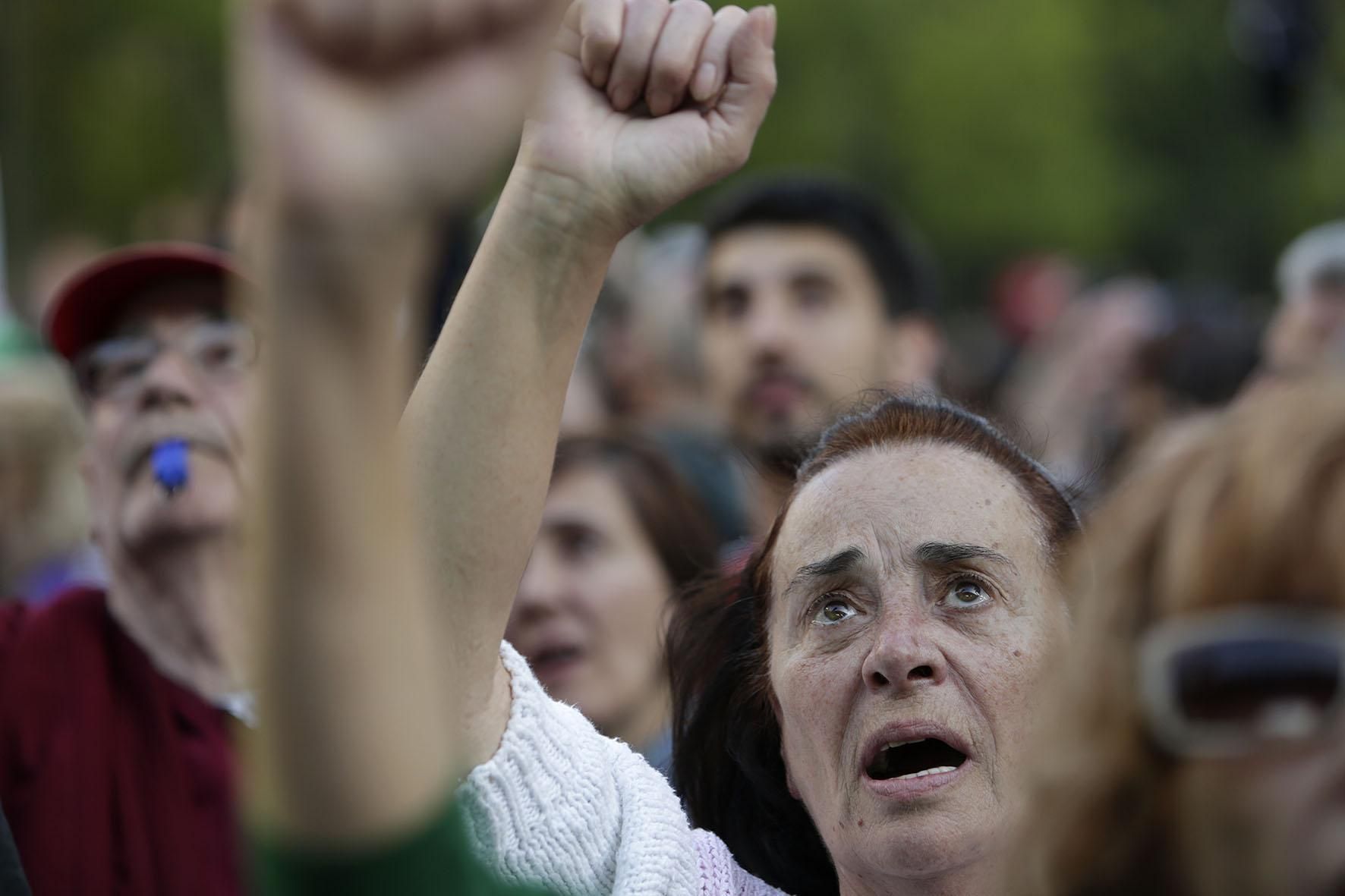 Al final de la marcha se ha interpratado 'Grândola, Vila Morena', himno de la Revolución de los claveles