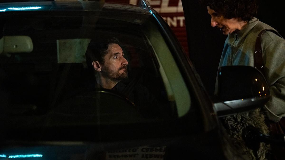 Juan Diego Botto y María Morales, en una escena de 'El Centro' T2