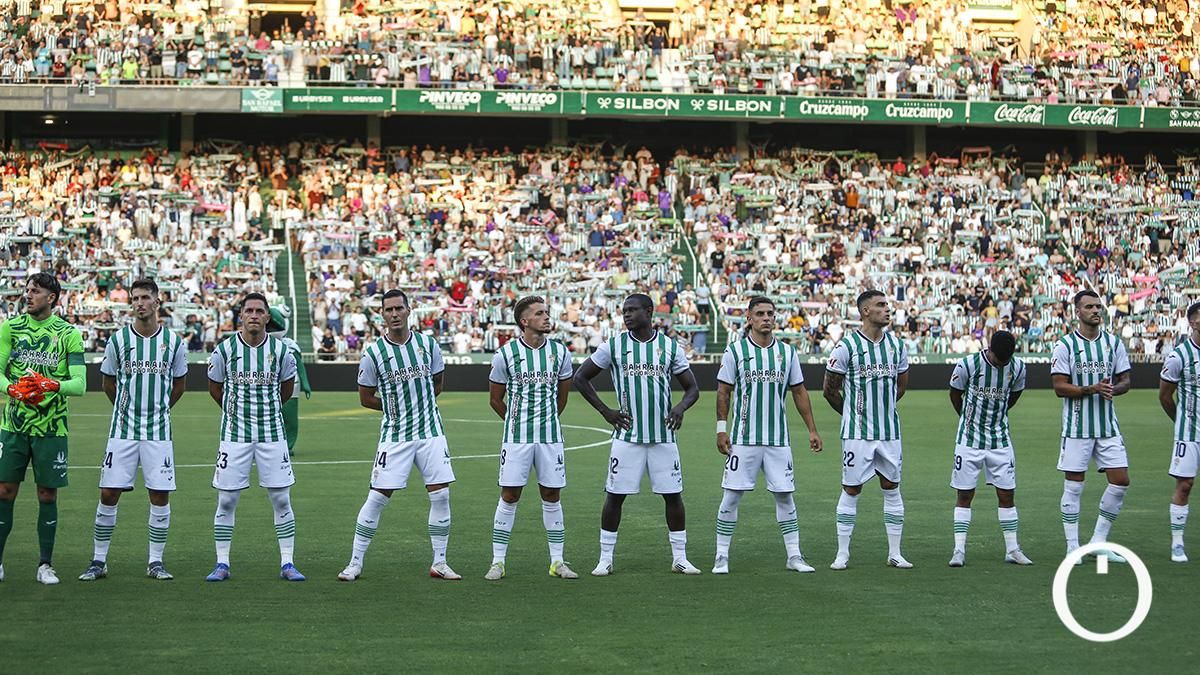 El Córdoba CF, en El Arcángel durante el partido contra el Real Betis