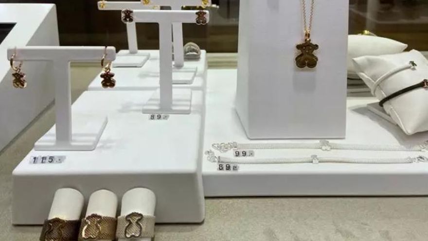 Un joyero de Córdoba, condenado a pagar 8.000 euros a Tous por fabricar y vender ositos falsificados