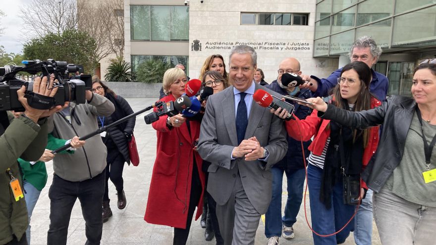 La red de Zaplana se rompe en dos bandos