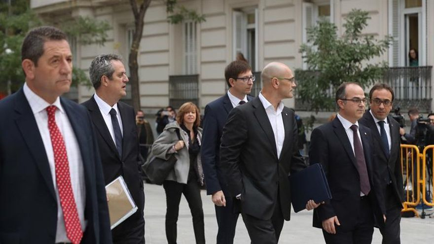El Supremo cita el viernes a los exconsellers en prisión para decidir si les deja en libertad