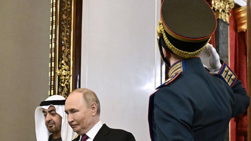 Putin recibe en el Kremlin al presidente de los Emiratos Árabes Unidos