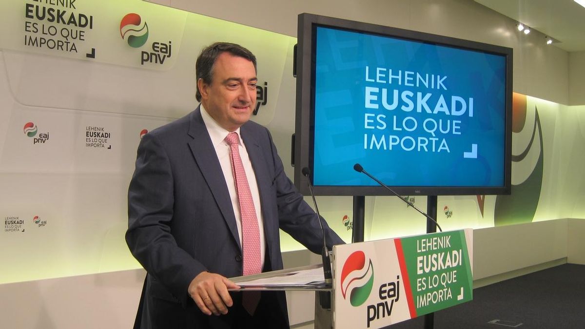 Los seis diputados electos del PNV presentan sus credenciales en el Congreso este lunes
