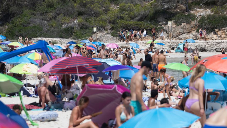 Mallorca està més cara que mai, però bat rècord de turistes: "Agobia la gent. Creues cinc metres en mitja hora"