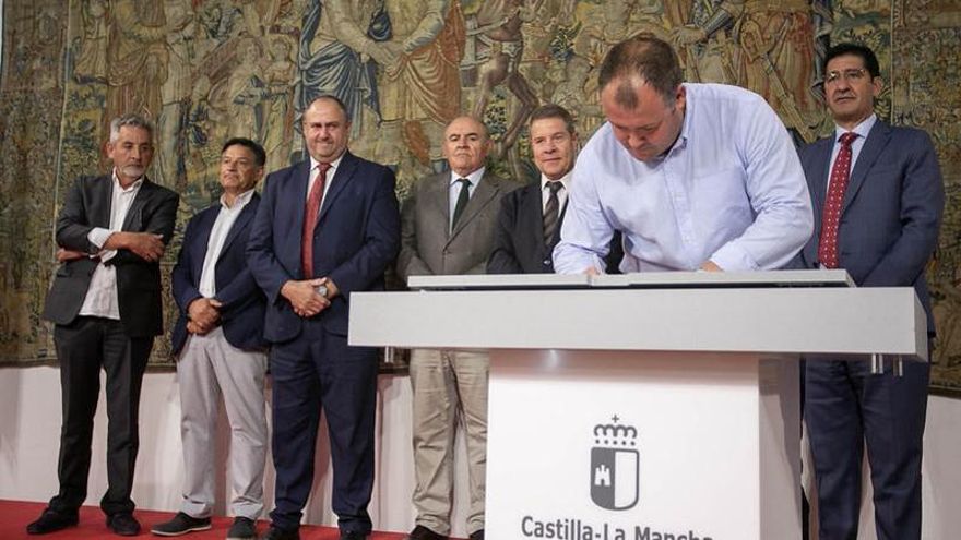 Productores e industriales recuperan la unidad y sellan la nueva interprofesional de la Denominación Valdepeñas