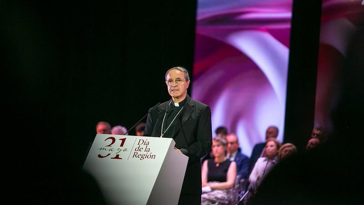 Alejandro Arellano durante su intervención tras recibir la Medalla de Oro de Castilla-La Mancha