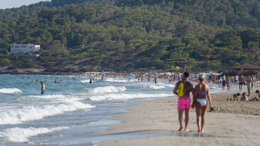 El aviso por altas temperaturas en Ibiza y Formentera asciende a nivel rojo