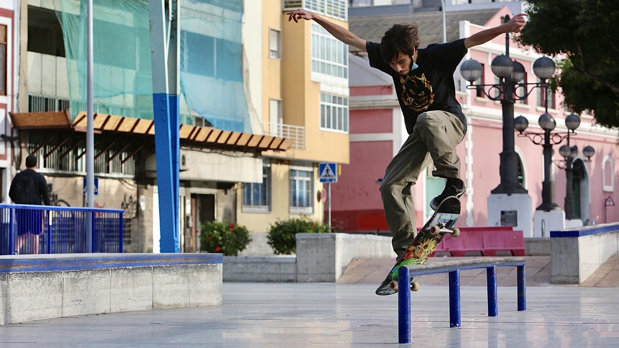 Primer día de alivio del confinamiento en Las Palmas de Gran Canaria. (Alejandro Ramos)