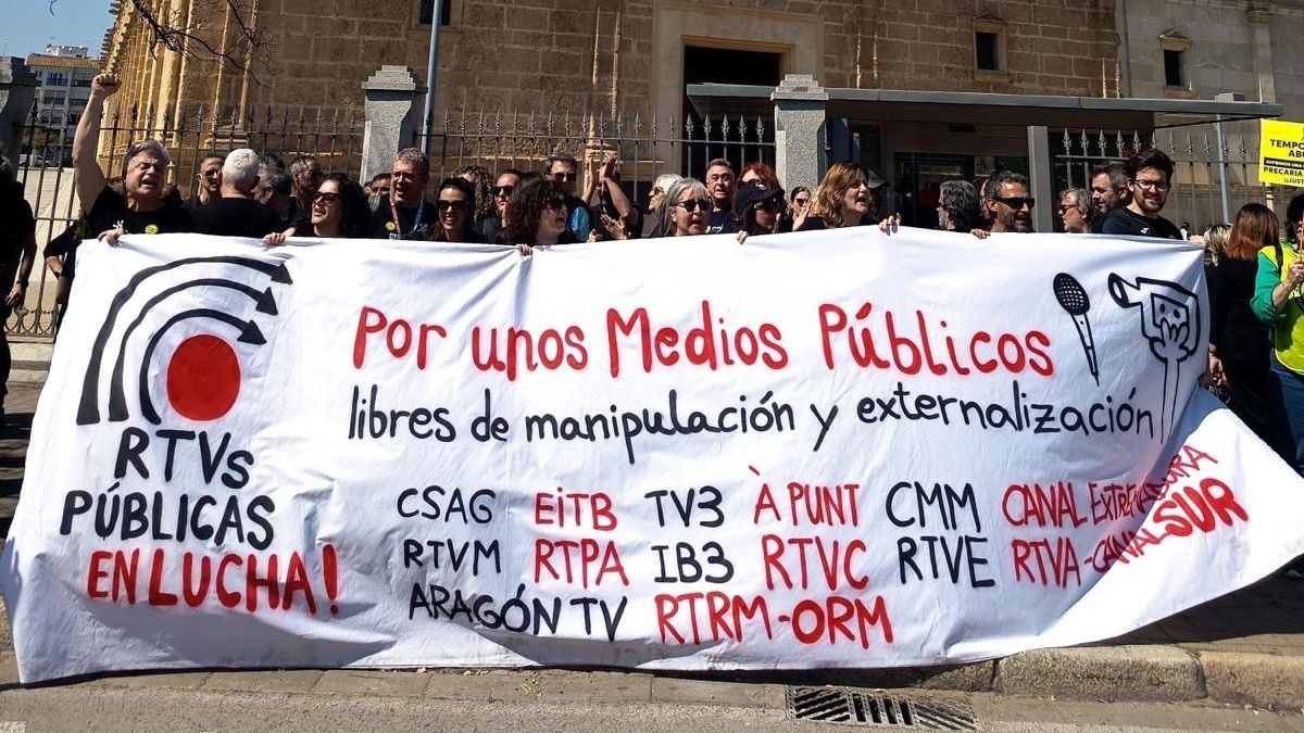 La plataforma de RTVs públicas anuncia una huelga conjunta en todos los medios durante las elecciones del próximo año