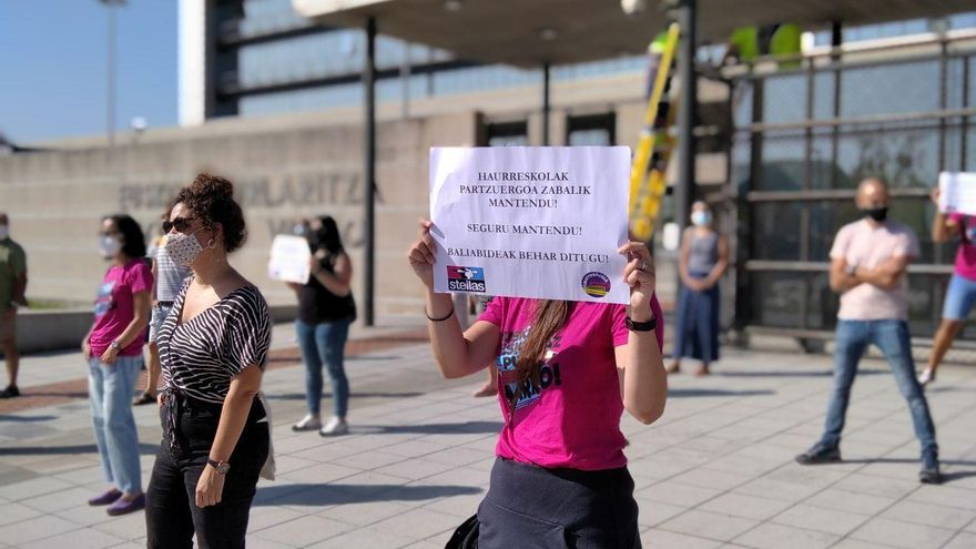 "Necesitamos recursos", se podía leer en uno de los carteles reivindicativos