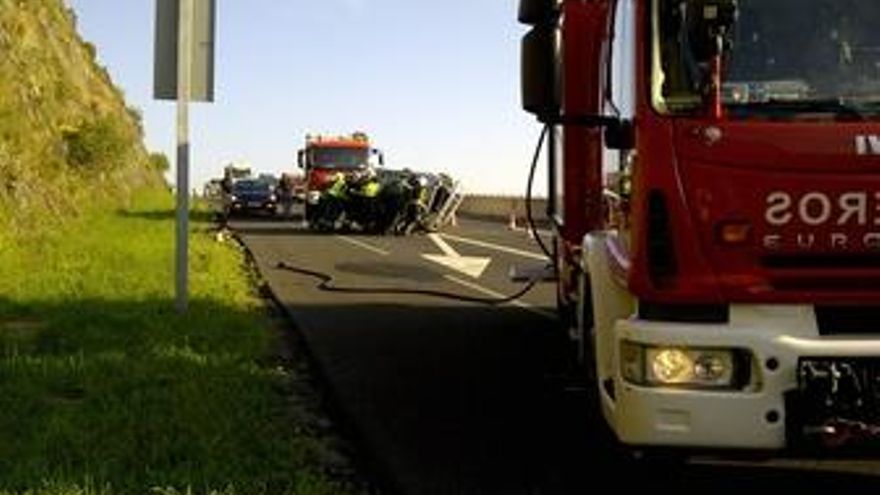 La Fiscalía busca mejorar la rapidez de la asistencia a víctimas de accidentes en carretera para reducir un tercio las muertes