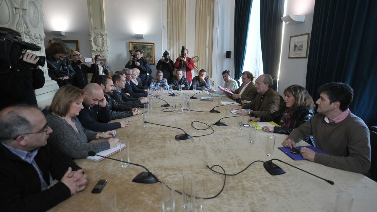 Los trabajadores de Limasa mantienen la huelga de limpieza en Semana Santa y la empresa amenaza con un ERE