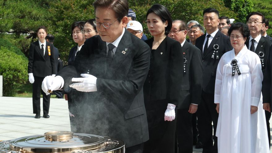 Lee ensalza el patriotismo en su primer discurso en un memorial como presidente surcoreano