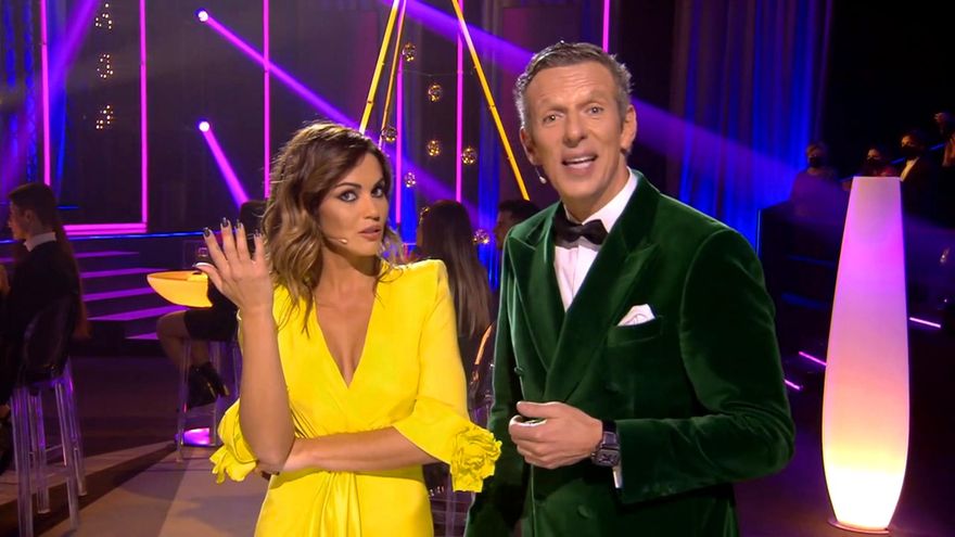 Telecinco celebró Nochebuena con un 'plantón': "Rosalía ha venido y no ha cantado"