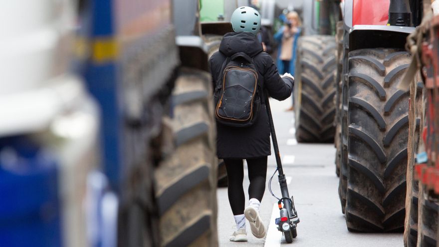 Apoyo institucional del gobierno socialista asturiano a los ganaderos que bloquean Oviedo