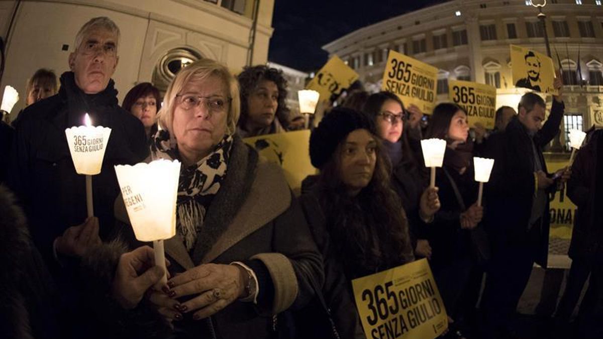 Imagen de archivo. Varias personas piden verdad para Regeni un año después de su secuestro y asesinato.