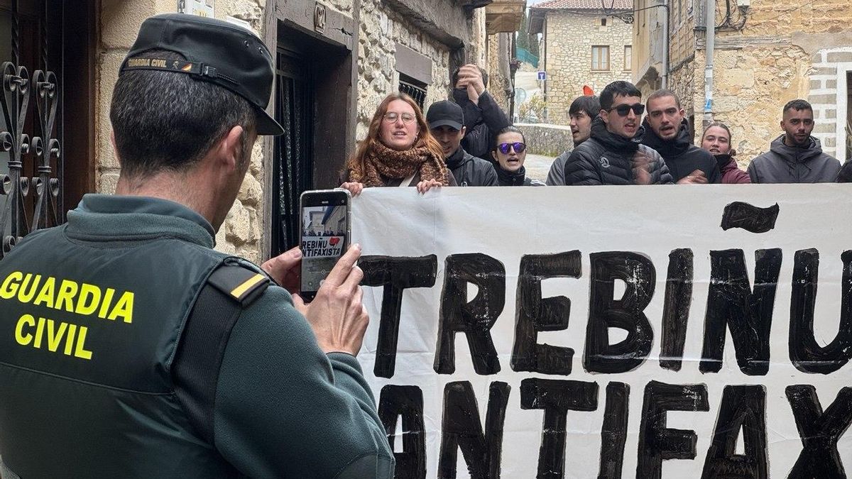 Protesta antifascista en Treviño