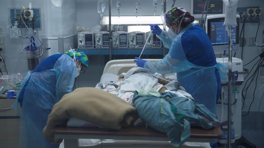 Chile registra más de 8.000 casos nuevos y 98 muertes por la covid-19