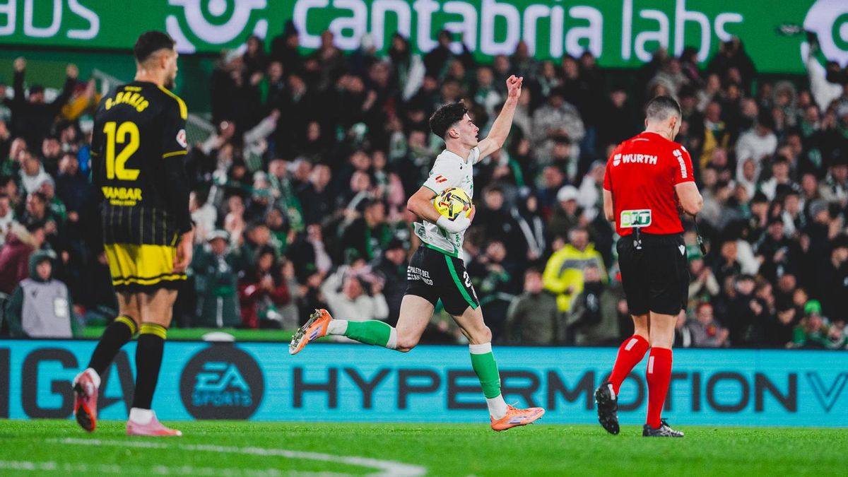 Manex Lozano, nuevo delantero del Racing de Santander.