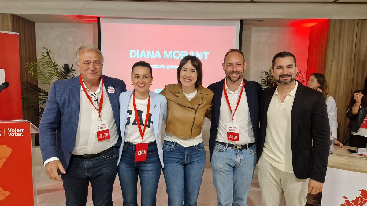 En el centro, la secretaria general del PSPV, Diana Morant, durante el congreso comarcal del PSPV de La Plana Baixa.