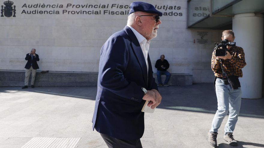 La Audiencia Nacional concluye que Villarejo usó su placa para los encargos privados y le condena por cohecho