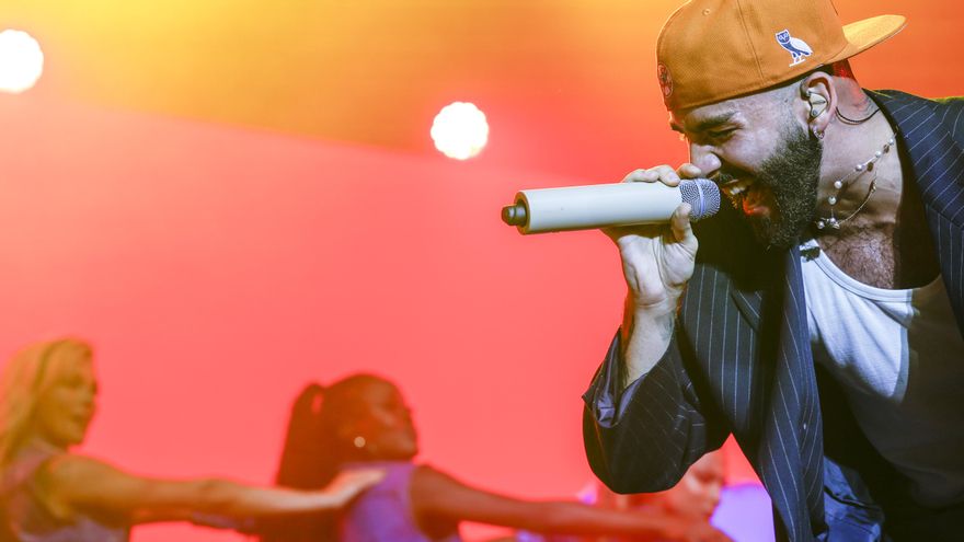 El colombiano Manuel Turizo celebra una fiesta latina en Nueva York con su gira "201 Tour"