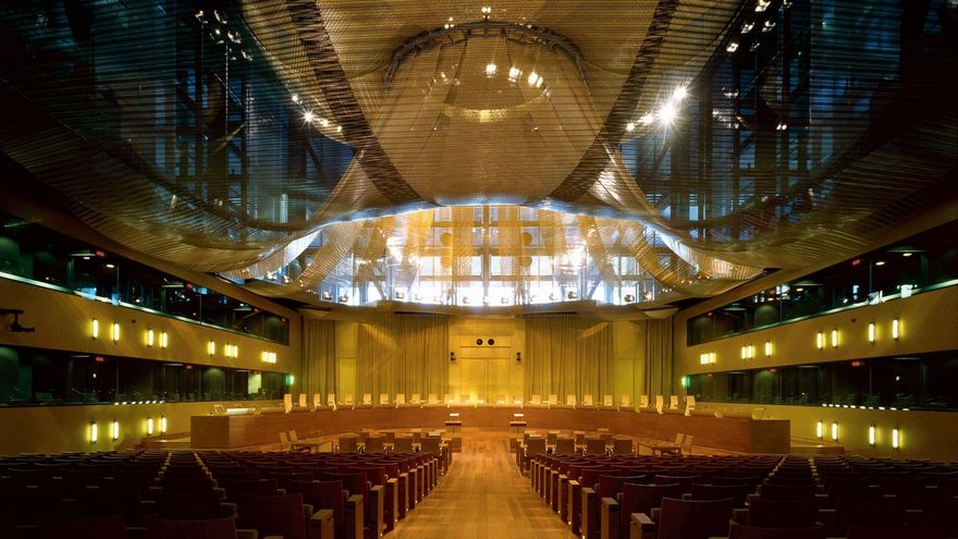 La Gran Sala de vistas del Tribunal de Justicia de la UE (TJUE), con sede en Luxemburgo.